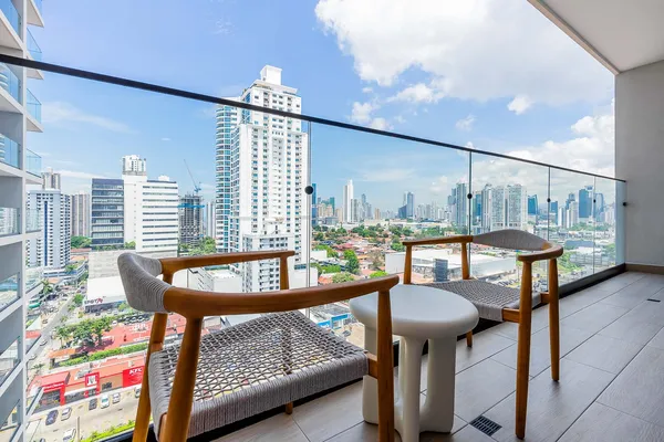 Upscale 2BR w/ Balcony & AC in San Francisco