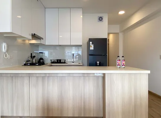 Airy 2BR w/ Balcony in Prime Miraflores