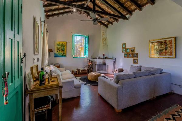 Warm 4BR House w/ Pool & Nature Views