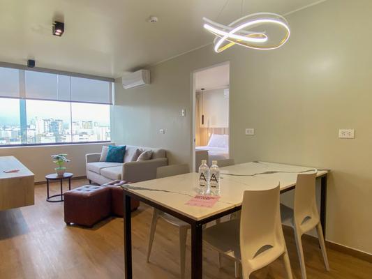 Modern 2BR w/ AC in Miraflores