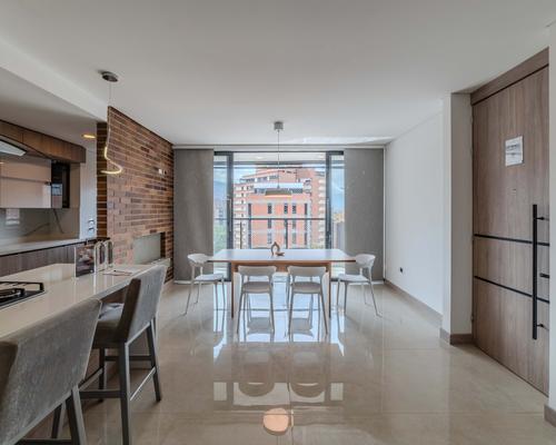 Elegant 3BR w/ Outdoor Balcony