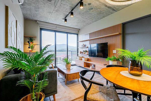 Trendy 2BR w/Balcony in the Heart of Centriqo