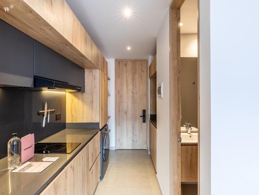 Chic Loft w/ Balcony steps from Zona T