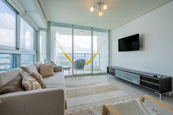 Majestic 1BR w/ Balcony in Costa del Este