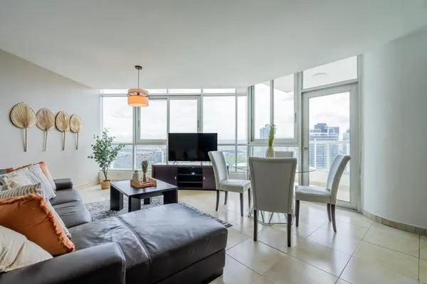 Fantastic 2BR with Balcony in Costa del Este