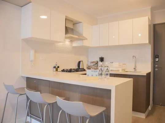 Relaxing 2BR w/ Balcony & View in Miraflores