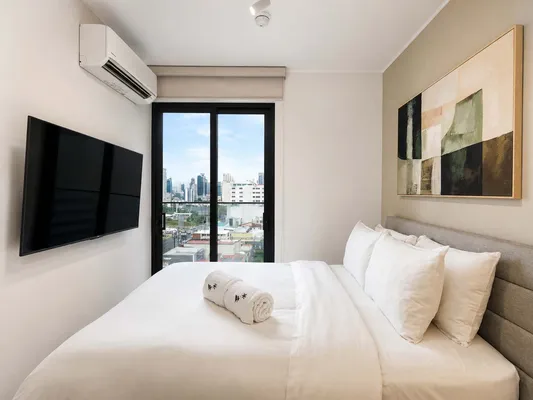 Cozy 1BR w/ Balcony & View in San Francisco