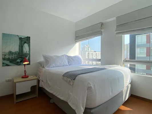 Sleek 2BR in Iconic Miraflores