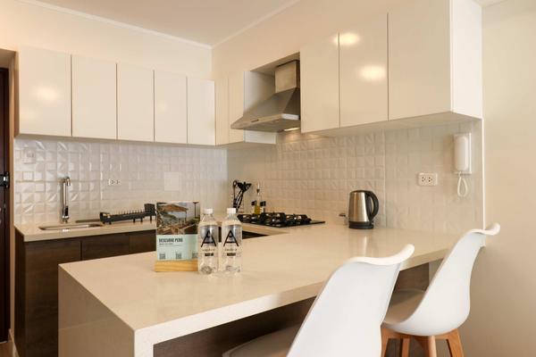 Stylish 1BR w/ Balcony in Trendy Barranco