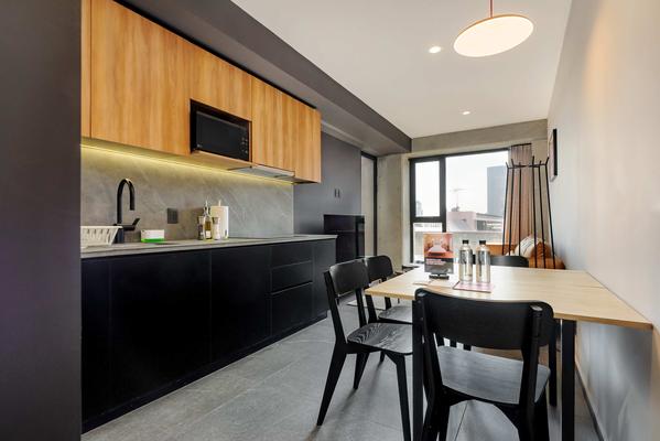 Charming 2BR w/ Balcony in Tabacalera