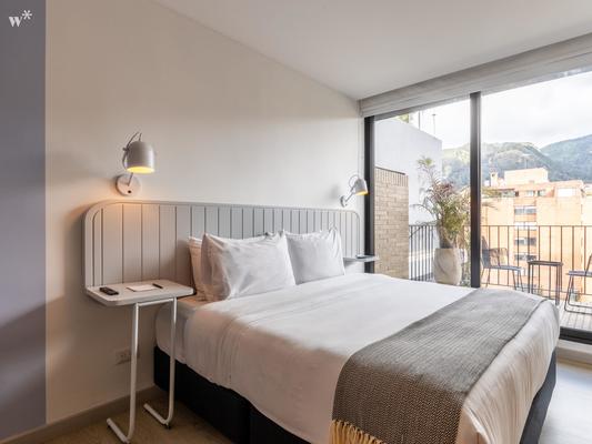 Chic Loft w/ Balcony steps from Zona T