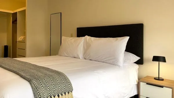 Comfortable 1BR in Financial District