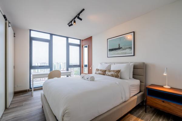 Elegant 1BR in Casco View