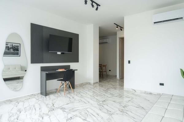 Dazzling 1BR w/ AC near Ciudad Amurallada